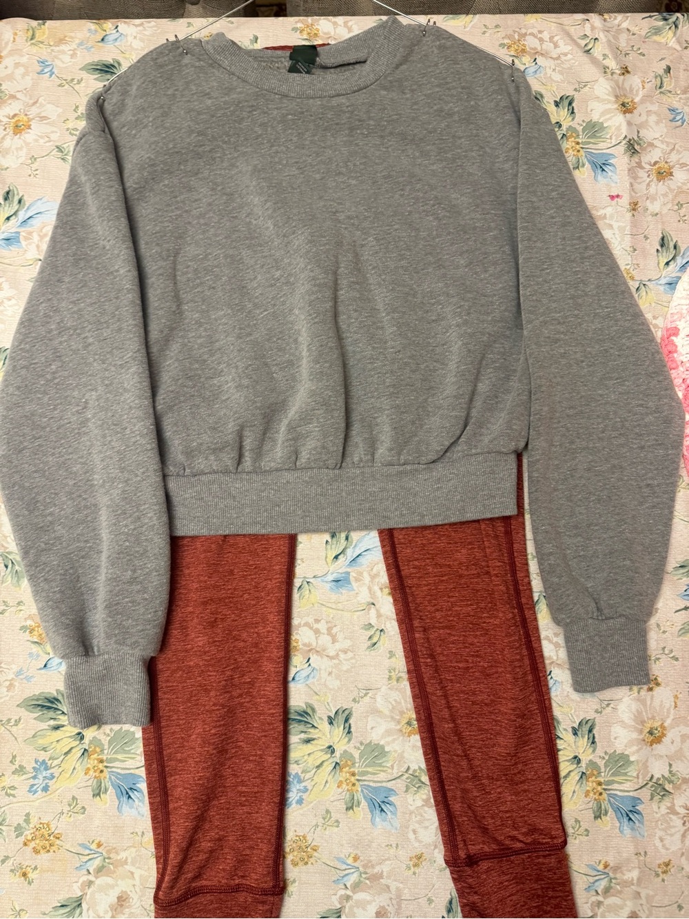 wild fable Gray Cropped Crewneck Sweatshirt